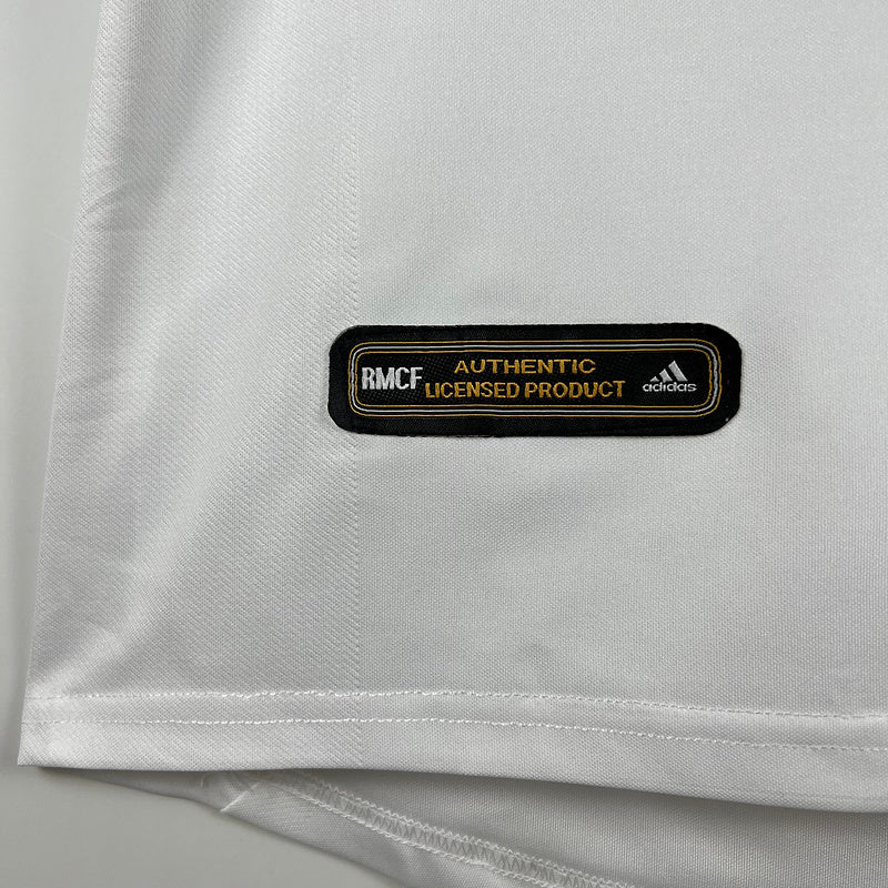 Retro Real Madrid 01∕02 Home (4943)
