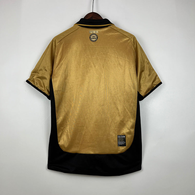 Retro Manchester United 01∕02 100th Anniversary Edition (DC40)