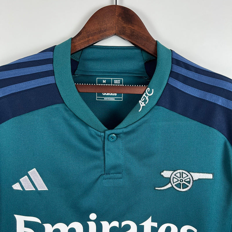 23∕24 Arsenal third away (D499)