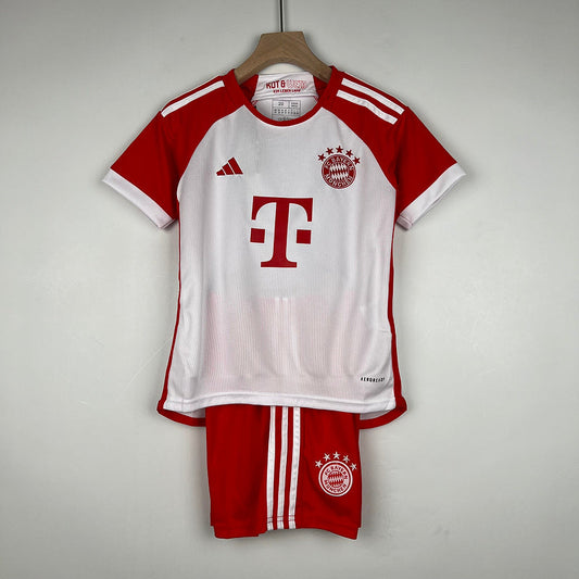 23/24 Kids Bayern Munich home (40BA)