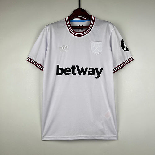 23∕24 West Ham away (9808)
