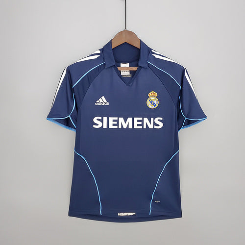 Retro 05∕06 Real Madrid Away (C6DC)